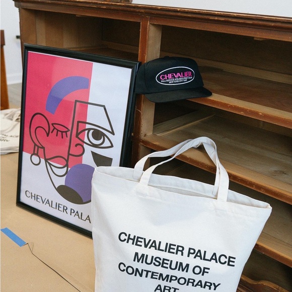 Chevalier Palace Atelier Snapback Hats - Picture 6 of 6